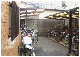 集合住宅　駐輪場の事例　施行前